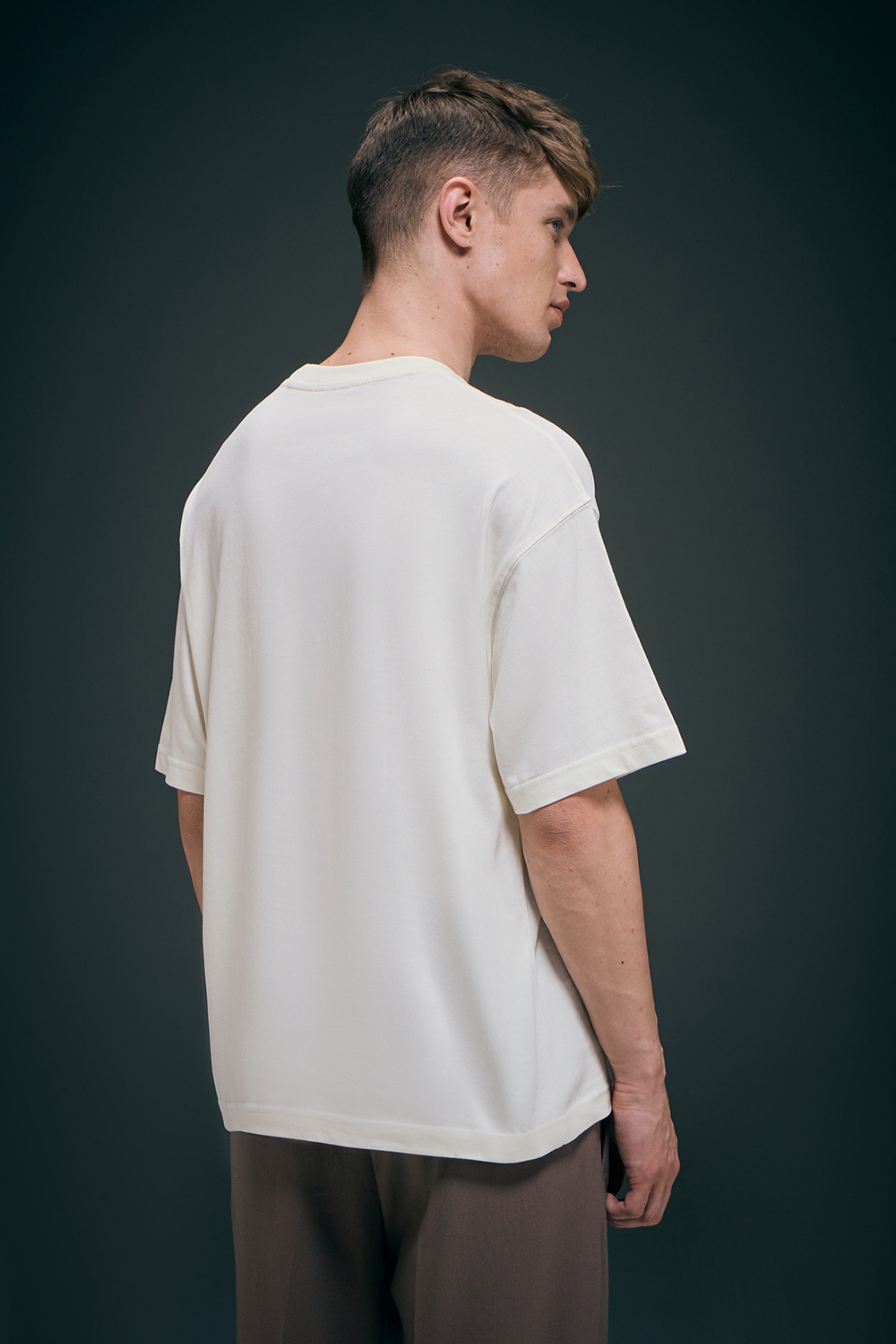 White - Oversized drop shoulder