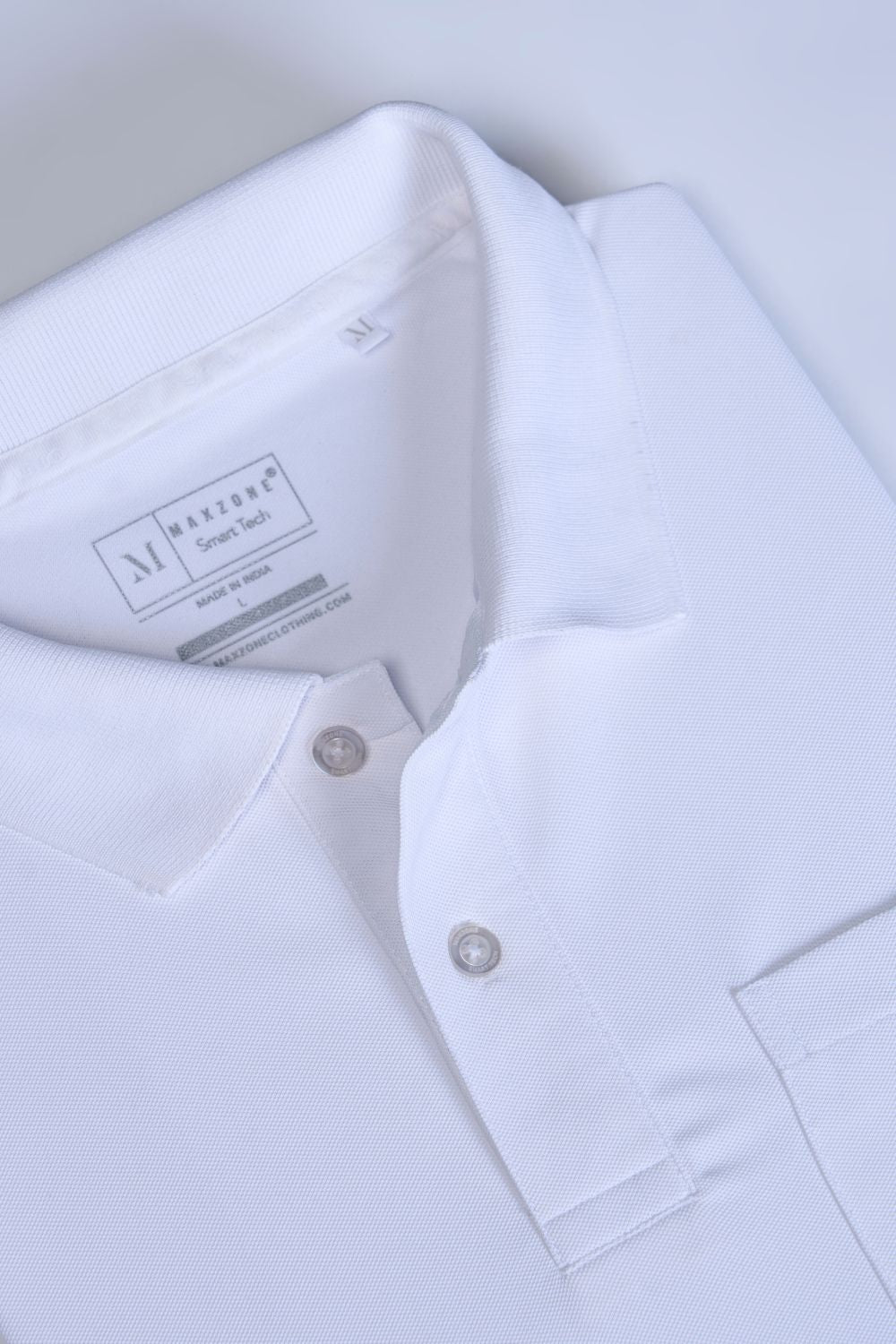 White Smart Tech Pocket + Polo