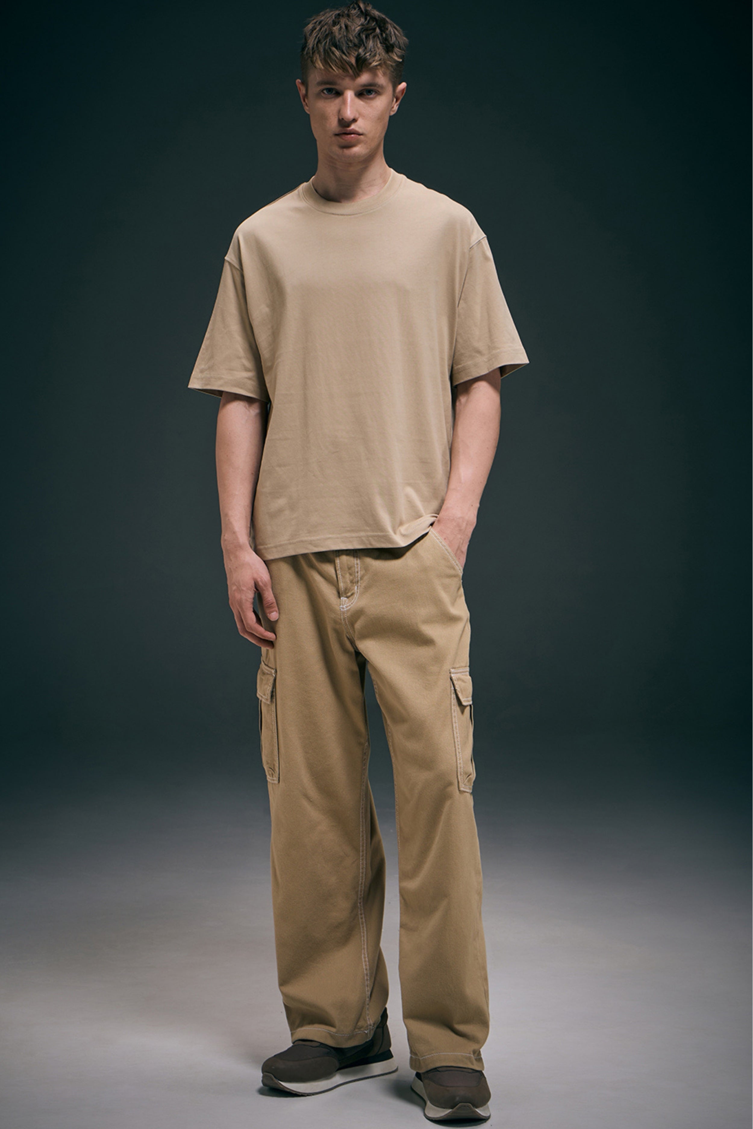 Beige - Oversized drop shoulder