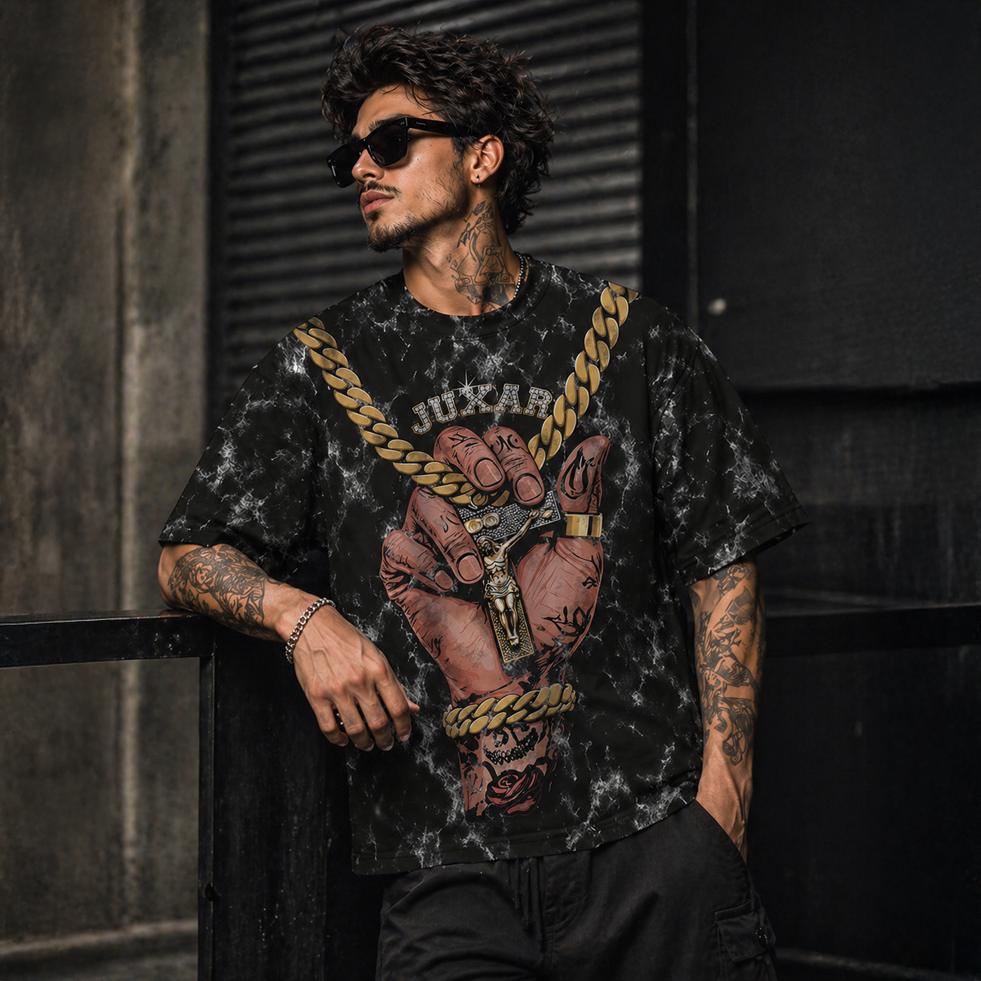 JUXAR BOND PRINTED OVERSIZED T-SHIRT