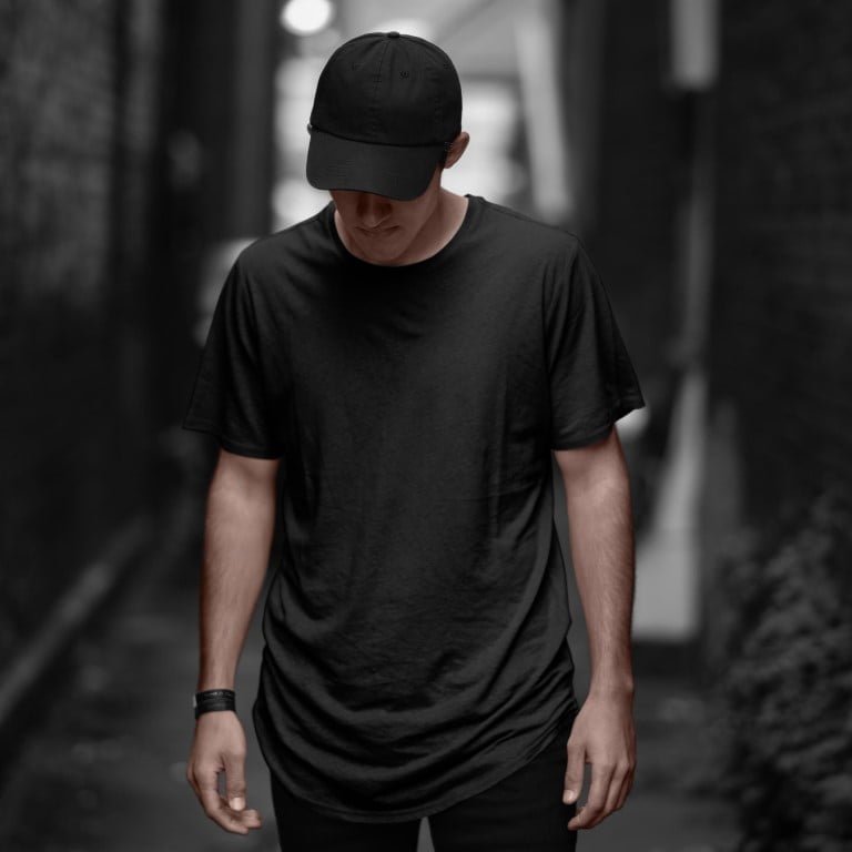 PLAIN JUXAR LONGLINE T-SHIRT
